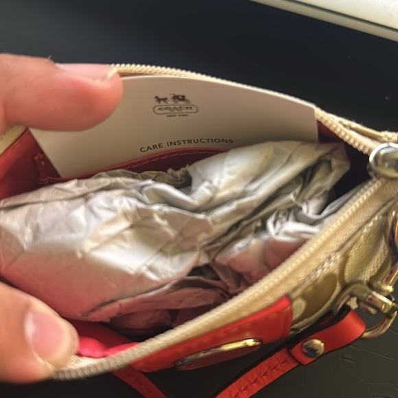 Coach Bag Wristlet - Picture 3 of 3